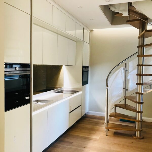 Henrietta staircase